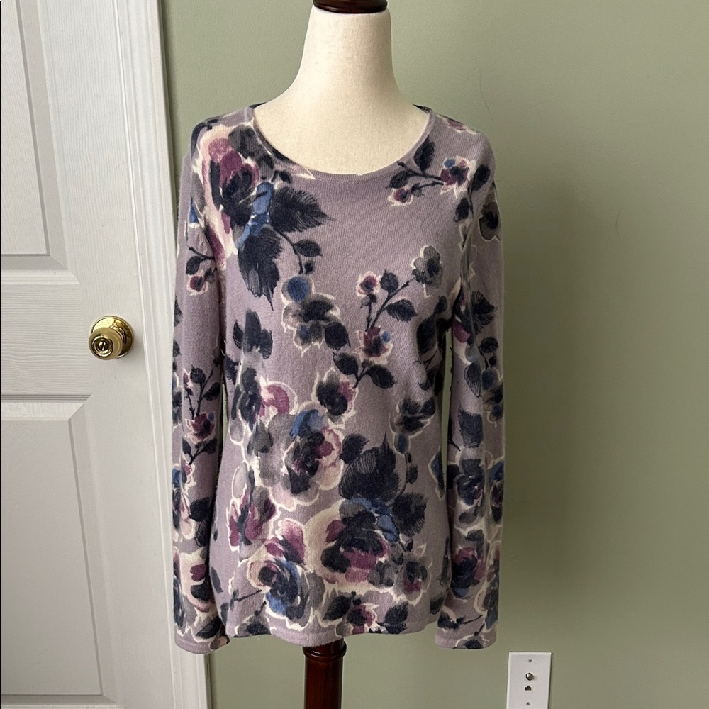 Charter Club Floral Print Cashmere sweater in Purple and lilac.  Size M
